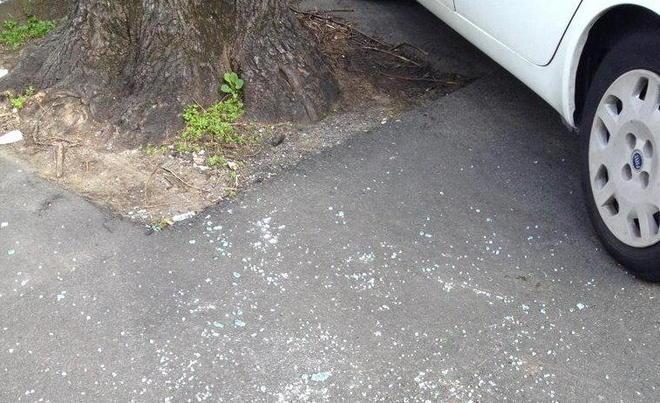 Vandali in via Calzabigi auto distrutte nella notte 