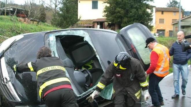 Incidente sulla pesciatina, ferita una ragazza
