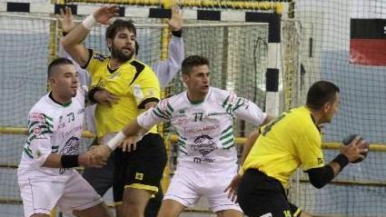 Pallamano, due scontri al vertice per l’Ambra Poggio ed il Prato