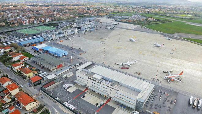 Palacongressi da quattromila posti accanto all’aeroporto Galilei 