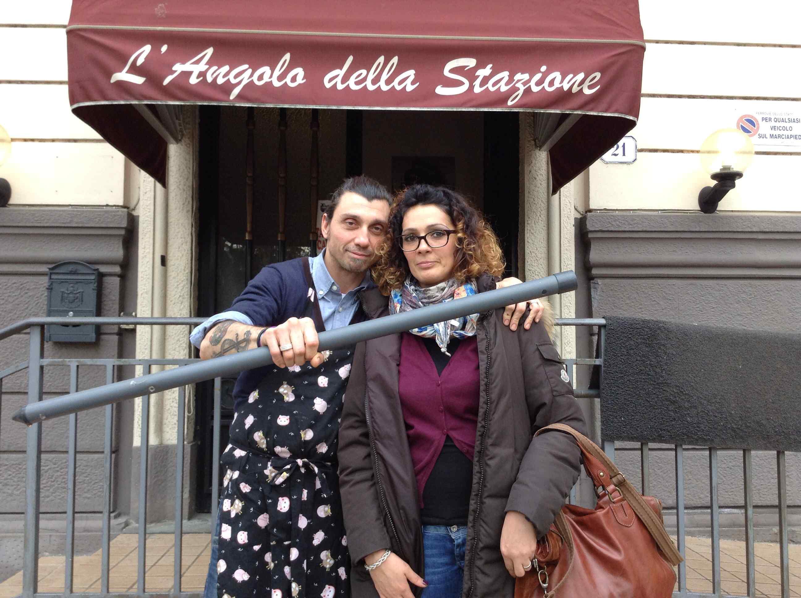 Prato, ubriaco minaccia i clienti di un locale con una spranga 