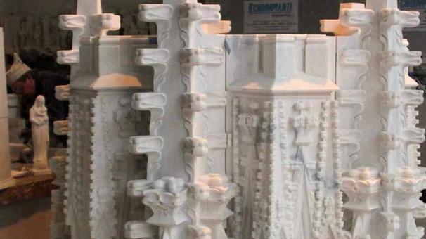 Rinasce a Carrara una guglia del Duomo di Milano