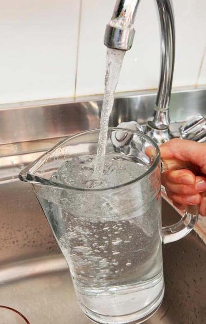Lavori alla rete, migliaia di case senz’acqua 