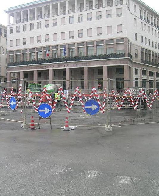 Piazza del Municipio spunta la recinzione della nuova rotatoria 