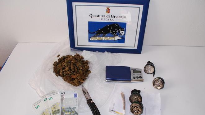 Spaccio di droga, fermati tre ragazzi