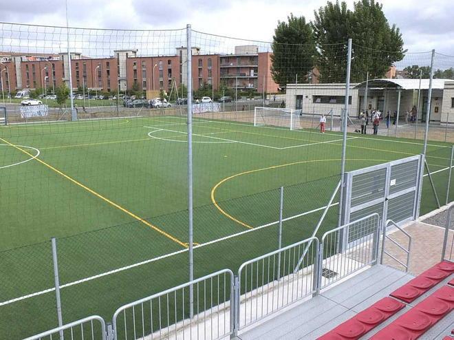 Cep tra festa e protesta per “riaprire” i campini 