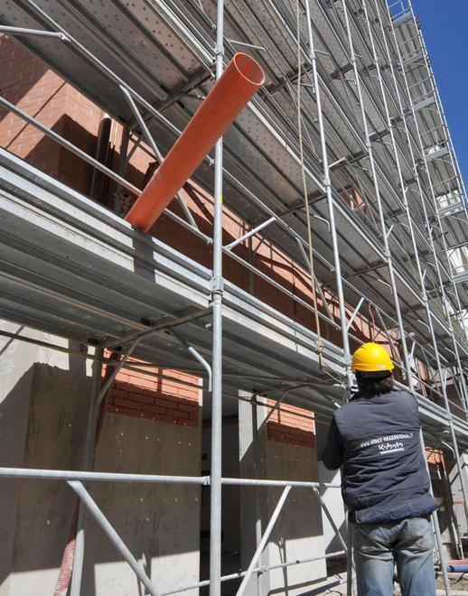 Ogni anno le imprese perdono 32 giornate dietro alla burocrazia 
