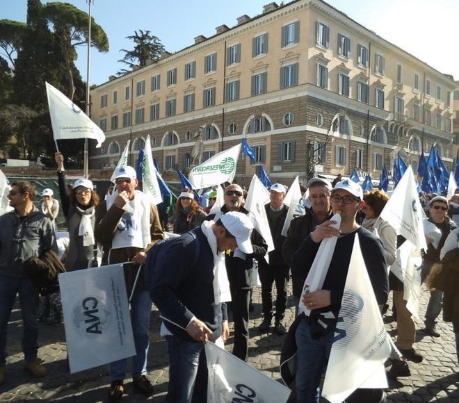 Artigiani in marcia su Roma «Le aziende stanno morendo» 