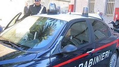 Contromano in viale Poetto: minaccia e insulta i carabinieri che lo identificano 