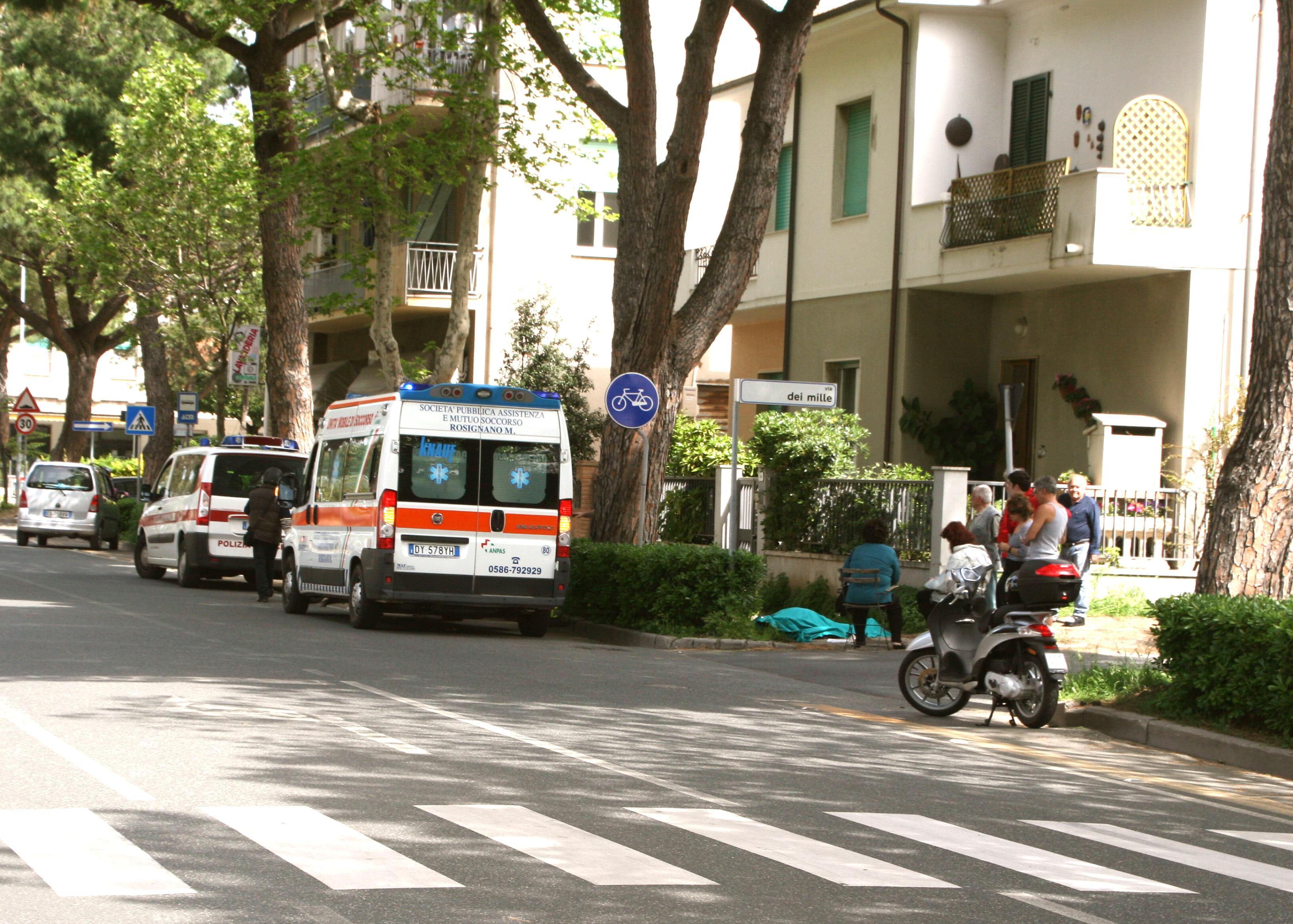 Rosignano, trovato morto in bagno dal fratello 