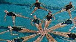 Esibizione della nazionale di nuoto sincronizzato