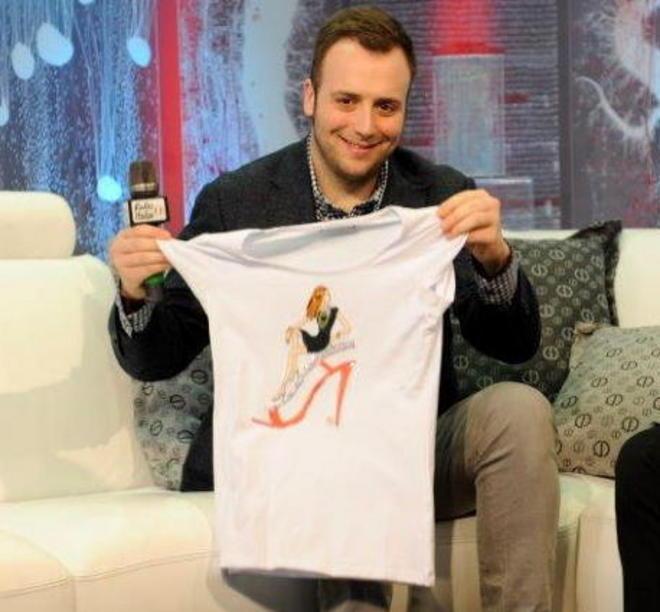 Barachini-Sanremo agli artisti piace la t-shirt anti violenza