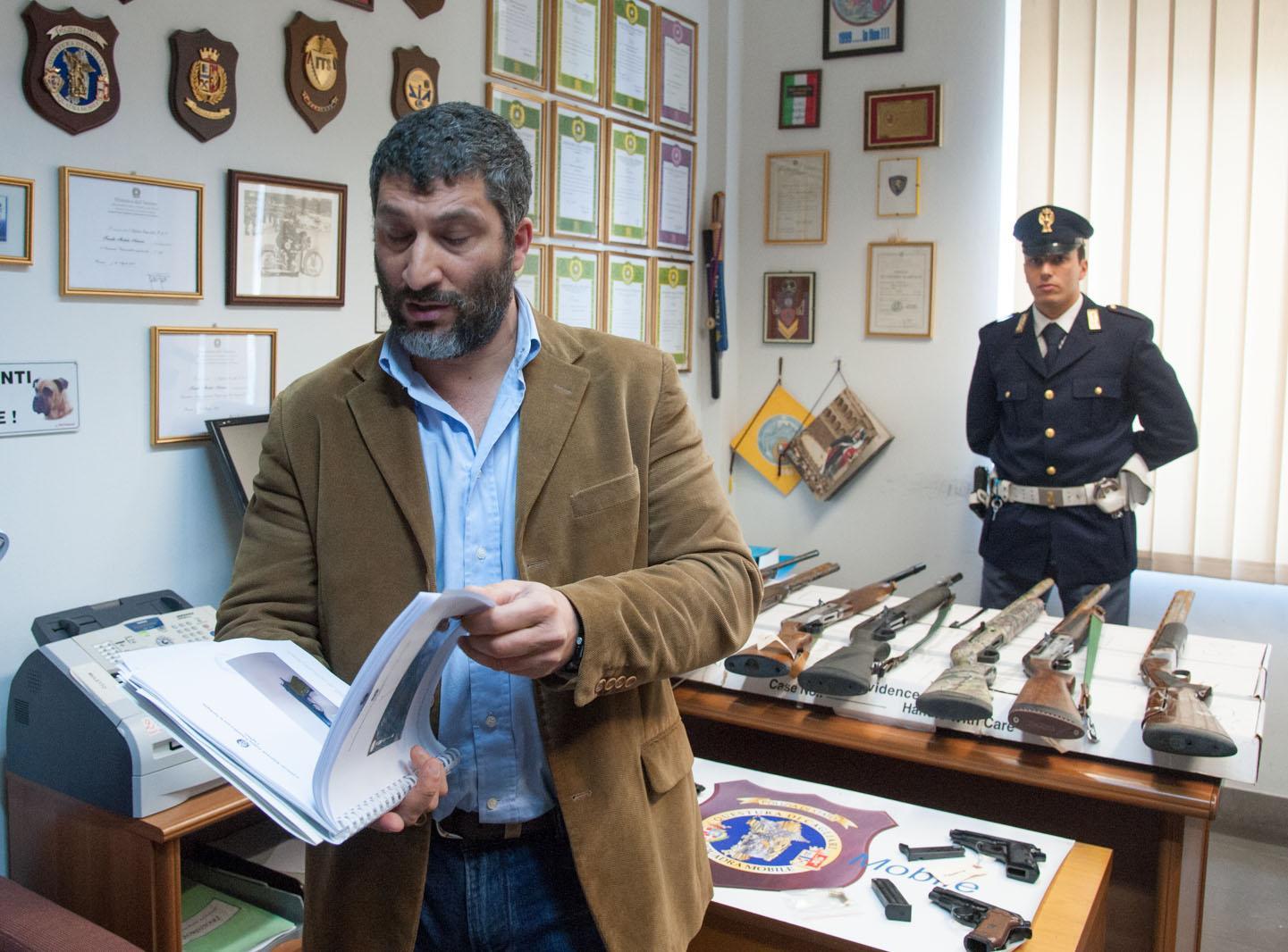 Arsenale a un passo dall’Istituto agrario: fucili e revolver, tutti rubati 