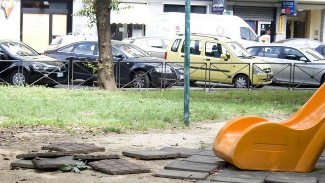 Prato, la protesta del Comitato del Soccorso: «Neanche un euro per i giardini di via Marx»