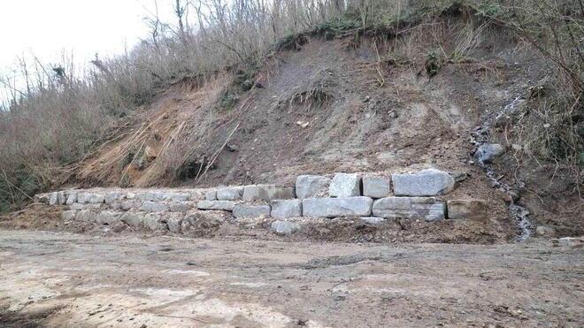 La collina continua a franare