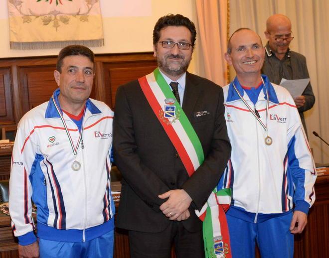 La foto di gruppo da tenere in cornice 