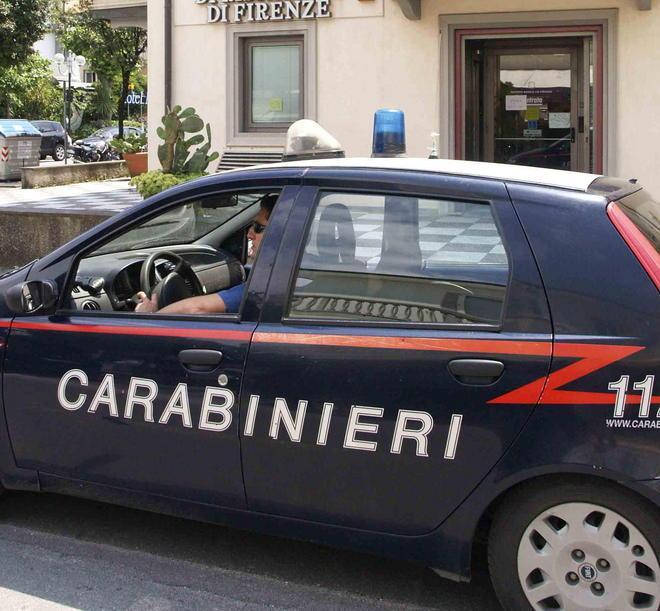 Investe un uomo e fugge ma poi confessa ai carabinieri