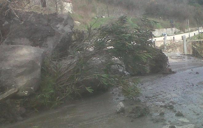 Frana a Roccalbegna, bypass ok Domani riaprono le scuole