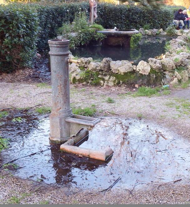 “Giardini chiusi” sporchi il Comune corre ai ripari