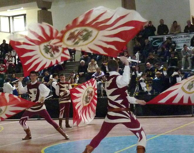 Sbandieratori in gara