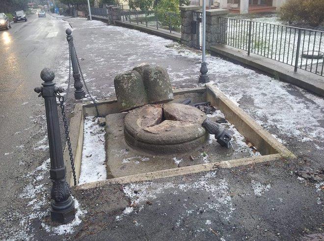 Auto sbanda sulla grandine Distrutta la croce di Audibert