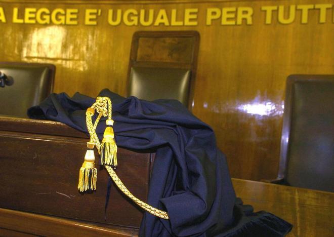 Collaboratore di giustizia ha accusato una commerciante