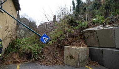 Frana a Montecalvoli, evacuate due famiglie