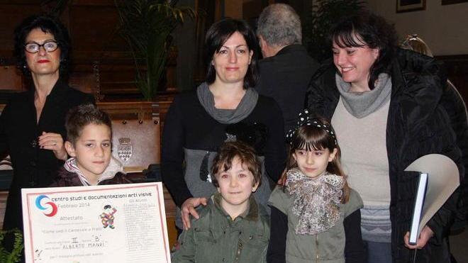 Prato, mostra sul Carnevale: premiate nel salone consiliare le classi elementari