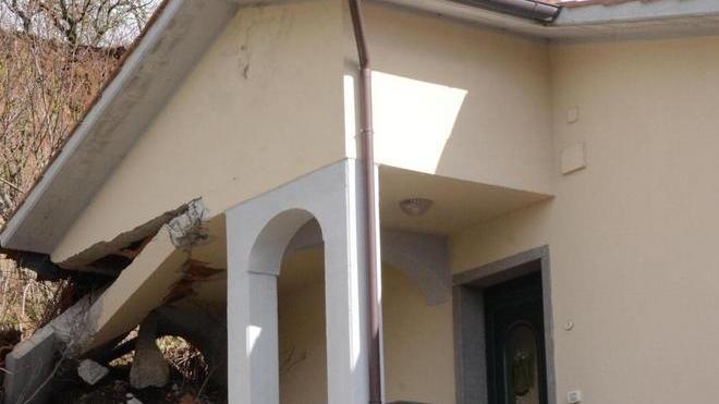 Sopralluogo nella casa crollata a Santa Fiora