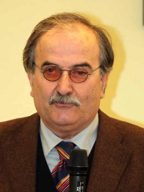 L’ex sindaco Varis Rossi bacchetta i due candidati 