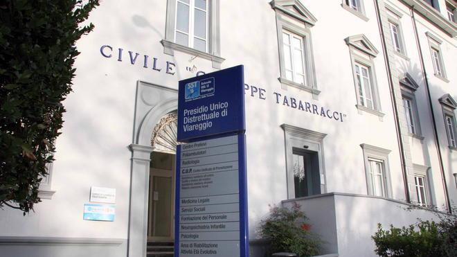 Città in lutto per la morte del medico che amava il Viareggio