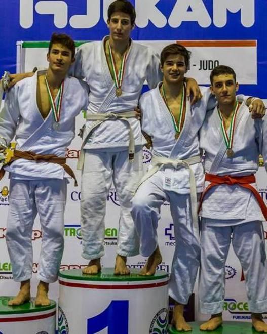 I ragazzi del Grosseto tornano a casa con nove fasce tricolori 
