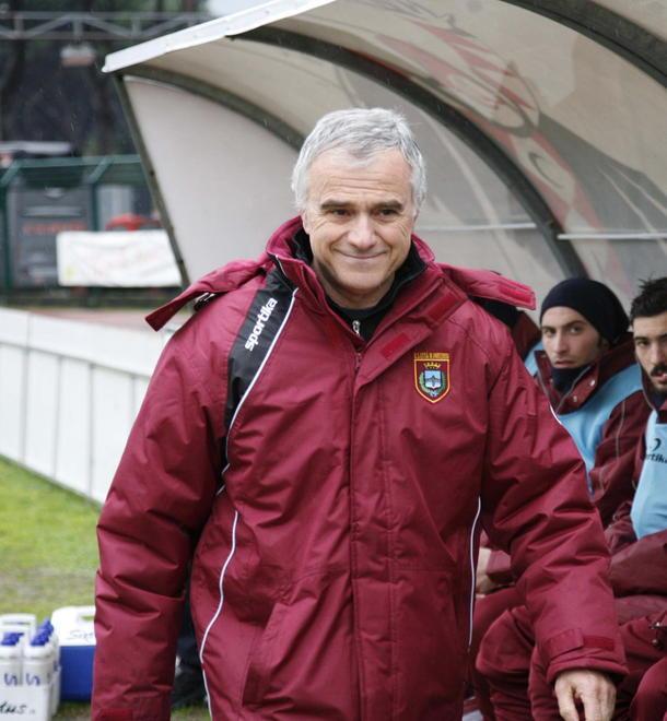 Arriva l’Oscar anche a mister Paolo Indiani da parte dei colleghi 