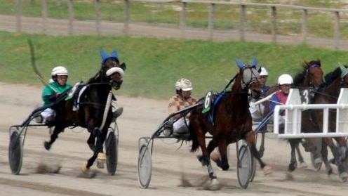 Torna la tris all’ippodromo dei Pini