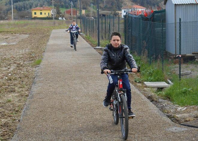 Addio pericoli sulla Sp 11 con la pista ciclo-pedonale 
