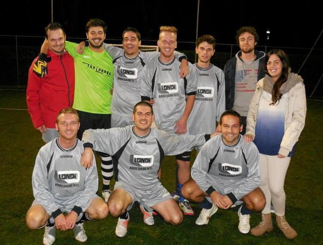 Real La Cella, una prova superba Fashion alza bandiera bianca