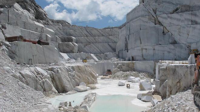 Il Parco: «Non solo marmo sulle nostre Alpi Apuane»