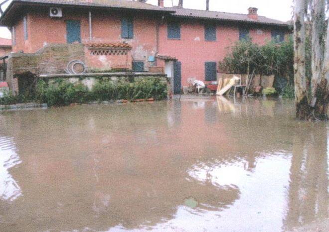 Tonfano finisce sotto acqua «Costruiamoci un’arca...»