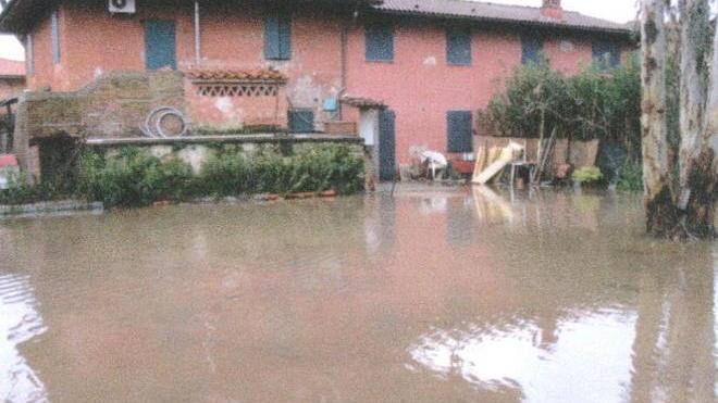Tonfano finisce sotto acqua «Costruiamoci un’arca...»