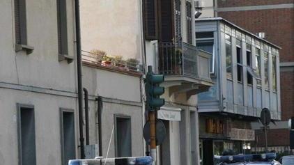 La lite in centro finisce a coltellate