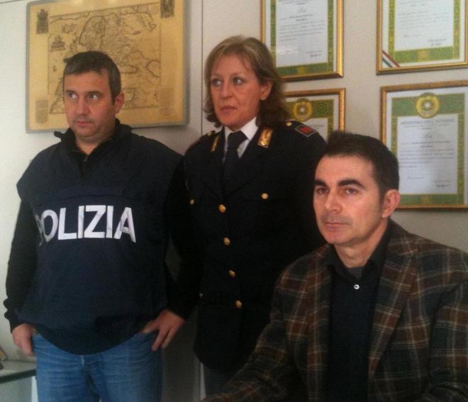 Foto osè in cambio di sesso Diciassettenne nei guai 