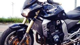 La banda delle moto colpisce in città