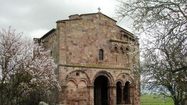 Dopo sessant’anni la basilica di Bisarcio ha la sua croce 