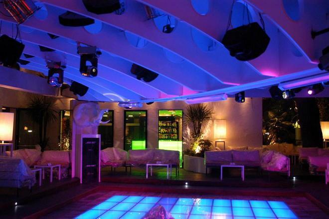 Incendio della discoteca Meccanò, assolti i due imputati 