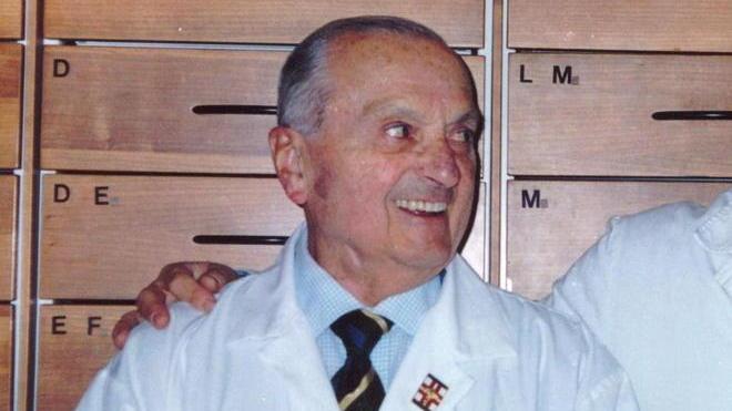 Addio al dottor Montano, farmacista vecchio stampo