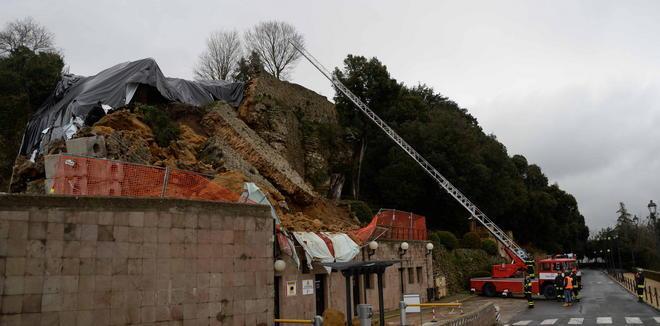 Le mura e lo sperone restano sorvegliati speciali 