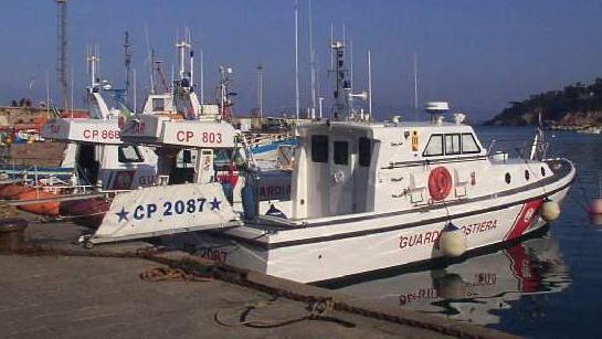 La guardia costiera dà lezione di pesca sostenibile