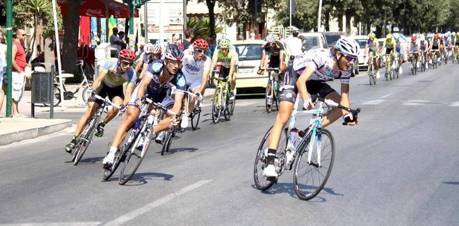 Ore 11: scatta il Gran Premio A Camaiore i big del pedale 