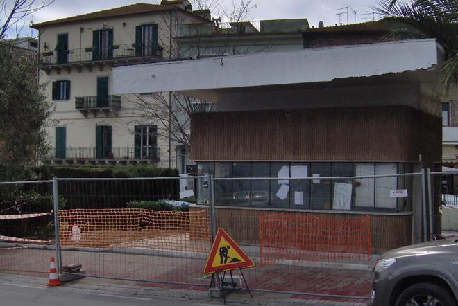 I libri di don Pietro danno il via al valzer degli uffici