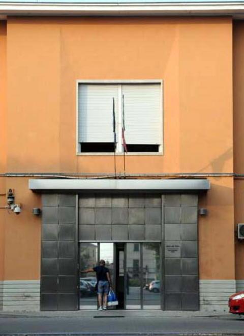 Sei detenuti al lavoro per pulire la periferia 